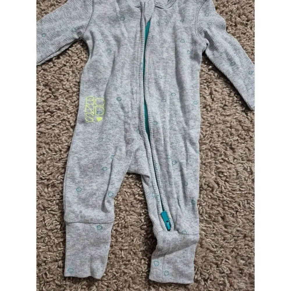 Bonds one piece outfit size 0000
